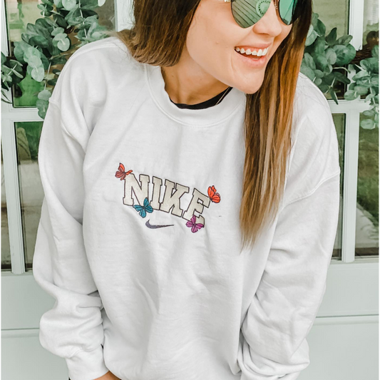 NIKE Butterfly - Crewneck Sweatshirt